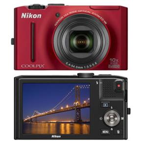 Câmera Digital Nikon Coolpix S8100 Vermelha c/ 12.1MP, LCD 3.0", Zoom Óptico 10x, Detector de Faces/Sorrisos e Vídeos em Full HD