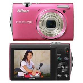 Câmera Digital Nikon Coolpix S5100 Rosa c/ 12.2MP, LCD 2,7", Zoom Óptico 5x, Detector de Faces/Sorrisos e Vídeos em HD (720p)