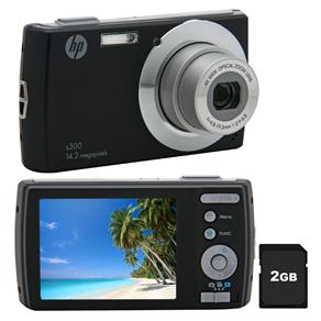 Câmera Fotográfica HP S300 Preta c/ LCD 2,7”, 14,2MP, Foto Panorâmica, Zoom Óptico 4x, PictBridge, Estabilizador, Detector de Face + Cartão SD 2GB