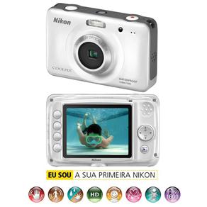 Câmera Digital Nikon CoolPix S30 Branco c/ LCD 2,7”, 10.1 MP, Zoom Óptico de 3x, Vídeos em HD (720p) e À Prova d’água