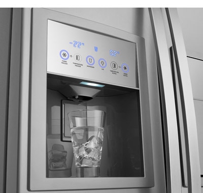Refrigerador Side by Side Electrolux SH72X dispenser água e gelo