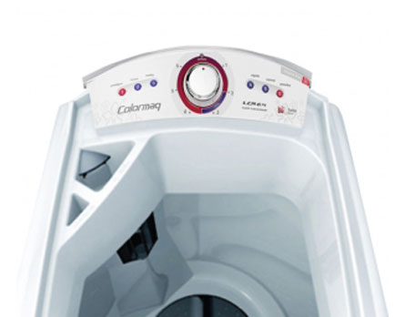 Lavadora possui agitador com 35 centímetros de diâmetro - Até mesmo roupas pesadas ficam mais limpas com agitador gigante