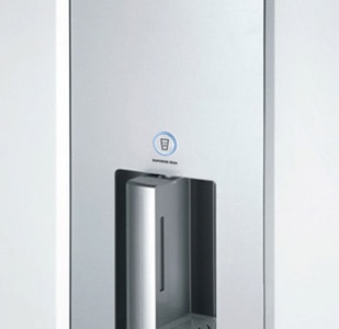 Geladeira Electrolux Frost Free Duplex Infinity i.Kitchen DT80X com dispenser de água