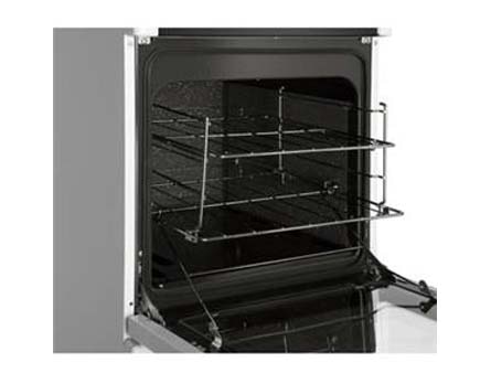 O forno do Ative! Timer tem 103 litros e duas prateleiras deslizantes