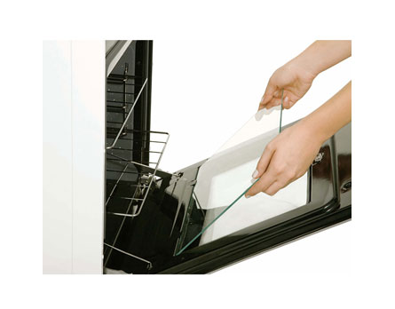 Facilidade na limpeza - Forno autolimpante e itens removíveis garantem praticidade 