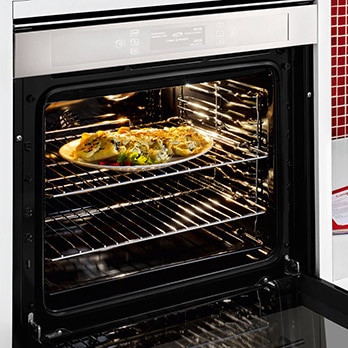 forno de embutir elétrico Brastemp Gourmand B0260AR aberto