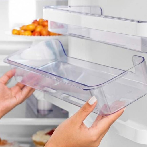 A Electrolux oferece porta aproveitada neste refrigerador
