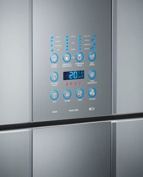 Geladeira Electrolux Frost Free Duplex Infinity DI80X com múltiplas funcionalidades