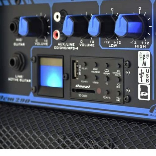 Entrada USB e slot de cartão