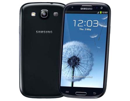 O celular desbloqueado Samsung I9300 Galaxy III Preto
