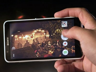 smartphone sony xperia e4 dual chip branco camera frontal selfie 2mp traseira 5mp hdr