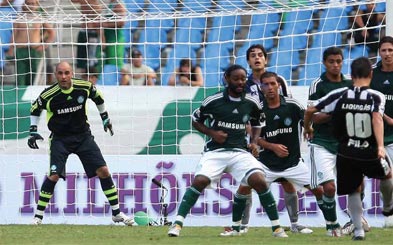 Foto dos jogadores do palmeiras no livro Amém, Marcos!