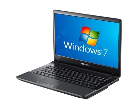 O notebook Samsung 300E4A BD3, de lado