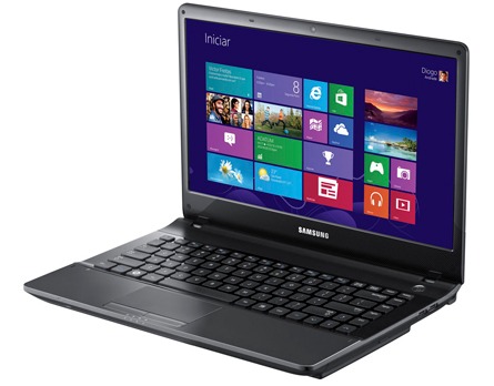 notebook Samsung NP300E4C AD7BR aberto