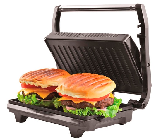Sanduicheira Grill Britânia Press Inox Base antiderrapante