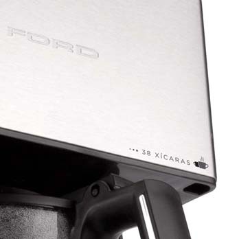 cafeteira elétrica Ford F 525 Preta close