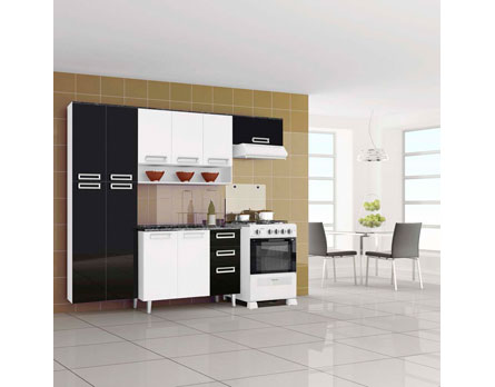 Espaço interno amplo - Cozinha Itatiaia com compartimentos para melhor organização