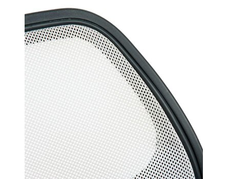 Material resistente e durável - Cadeira possui design sofisticado e encosto em Nylon