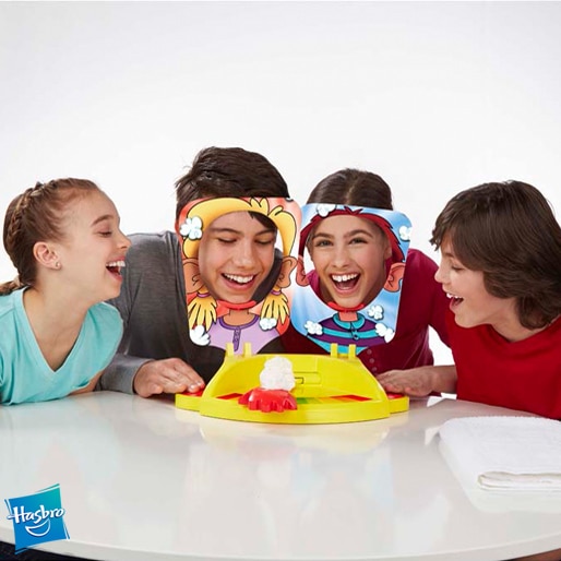 Jogo Hasbro Pie Face Duelobrincar diversão desafio amigos torta cara