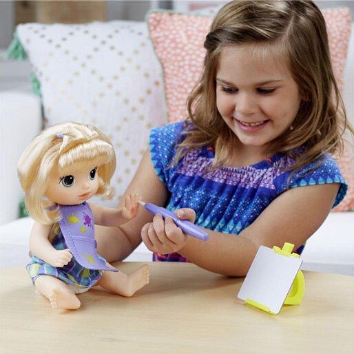Boneca Baby Alive Hasbro Pequena Artista brincadeira brinquedo crianças meninas garotas