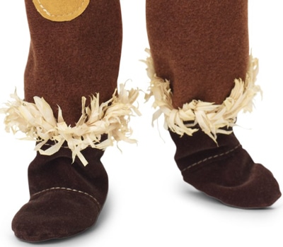 mattel omagicodeoz espantalho detalhe roupa bota