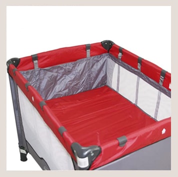 detalhe do Berço Compacto Baby Style Vermelho